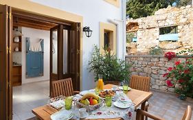Little Karafillias Chalki House